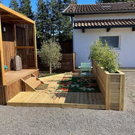 Le Lodge Belin-Beliet Exterior photo